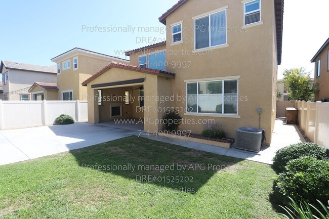 Building Photo - 509 S Trident St