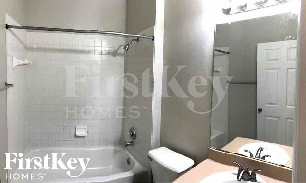 Building Photo - 7428 Little Pond Ct