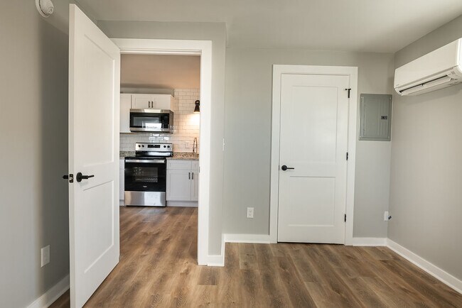 Building Photo - 3136 Spring Place Rd SE