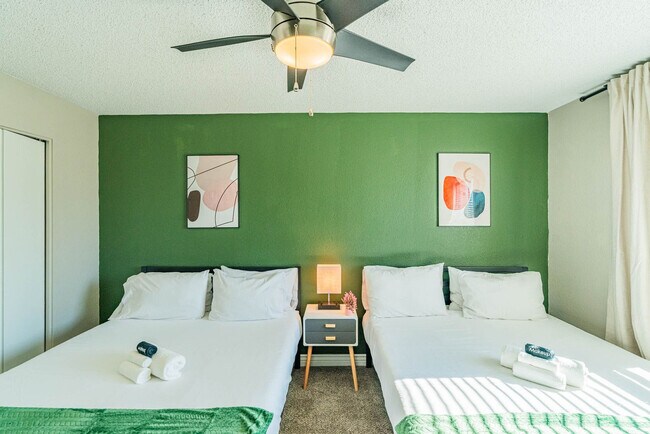 Building Photo - 8550 E McDowell Rd