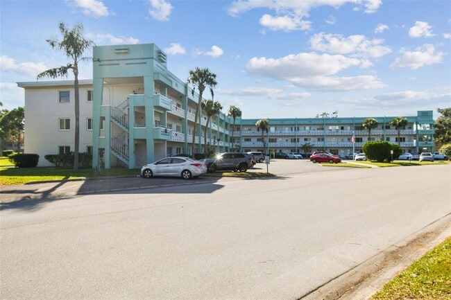 Building Photo - 2455 Finlandia Ln