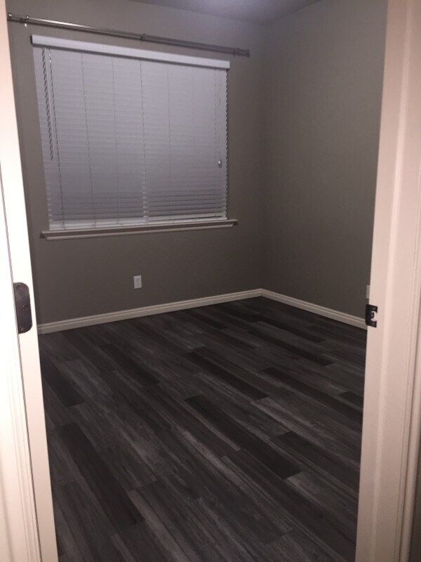 Building Photo - 1616 W 50 N