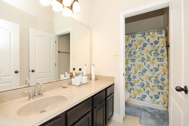 Building Photo - 23310 Parkway Lakes Ln