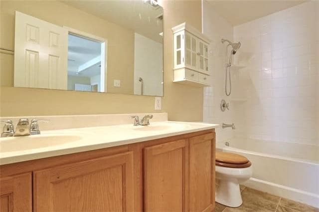 Building Photo - 1724 Honey Creek Ln