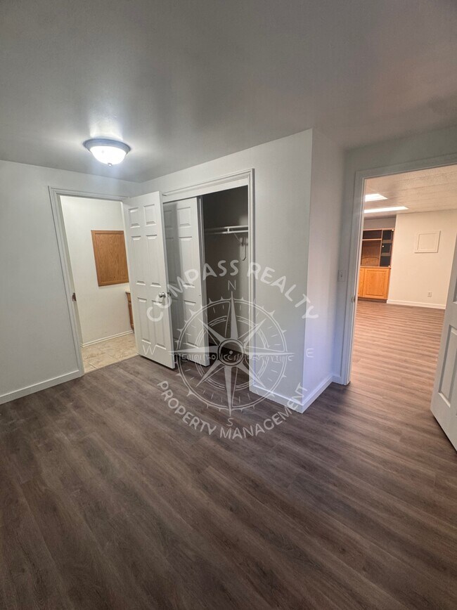 Building Photo - 1226 Brandonwood Dr