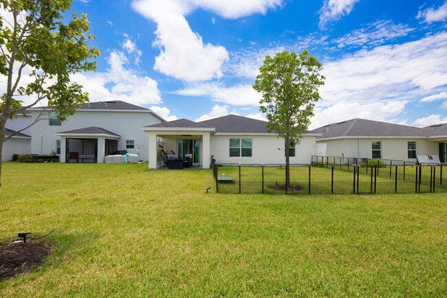 Building Photo - 6339 Windwood Wy