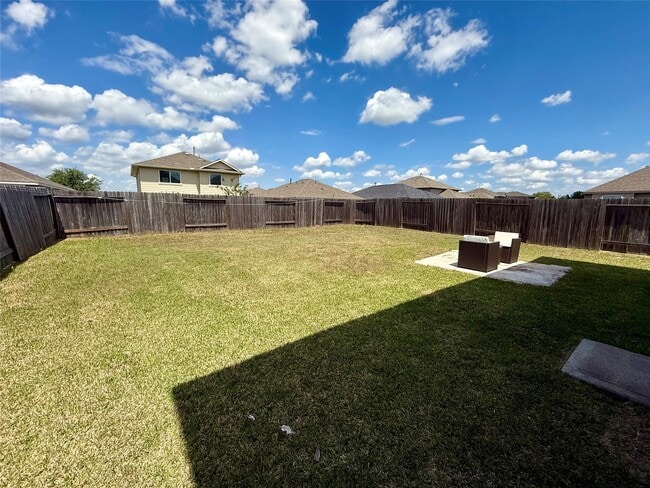 Building Photo - 4703 S Richwood Dr