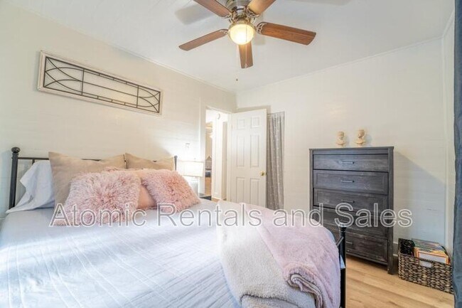 Building Photo - 614 E Brushy Valley Dr