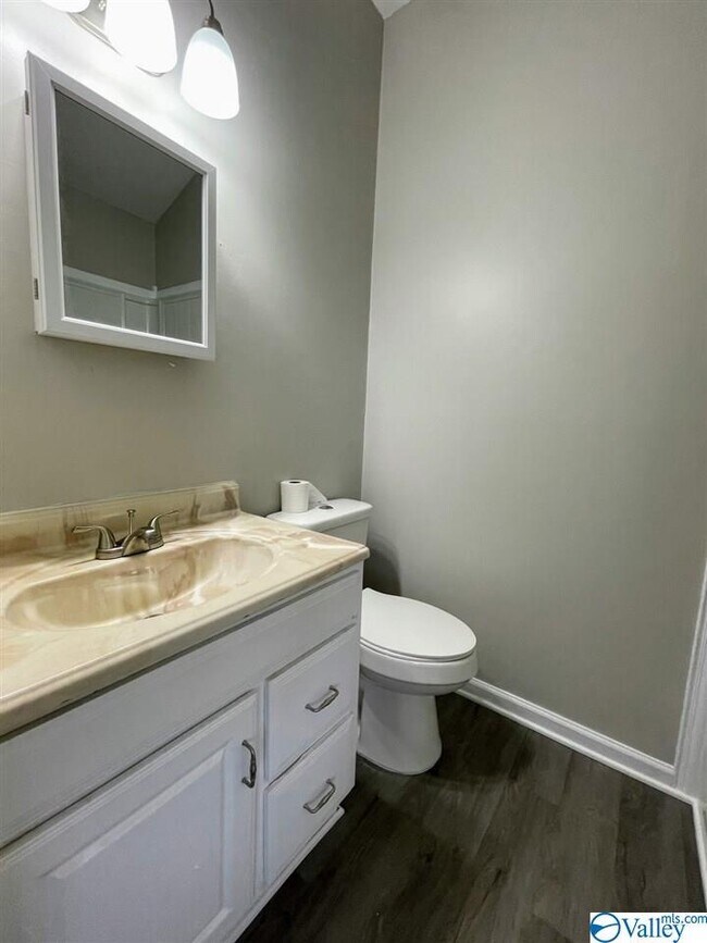 Building Photo - 1103 Old Monrovia Rd