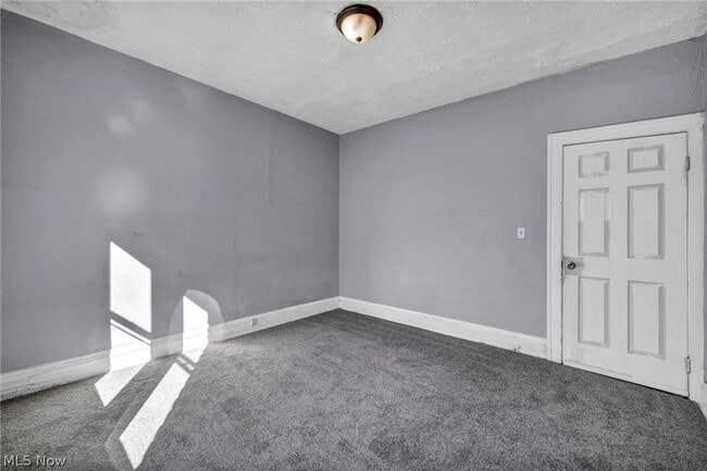 Building Photo - 3438 E 140th St