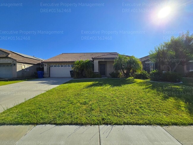 Primary Photo - Spacious 4 bedroom 2 bathroom home