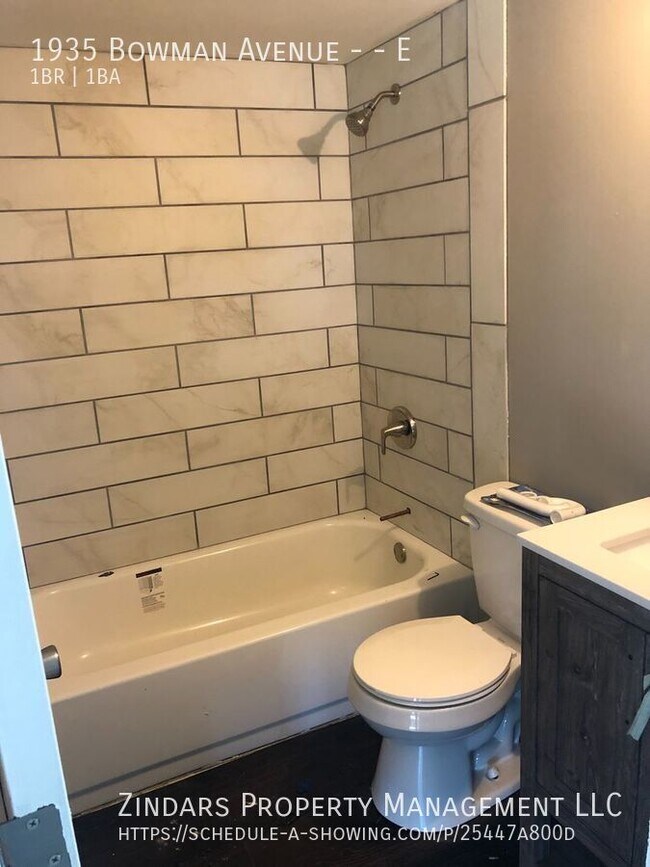 Primary Photo - 1935 N Bowman Ave