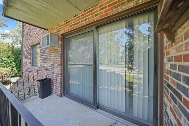 Building Photo - 7305 Tiffany Dr