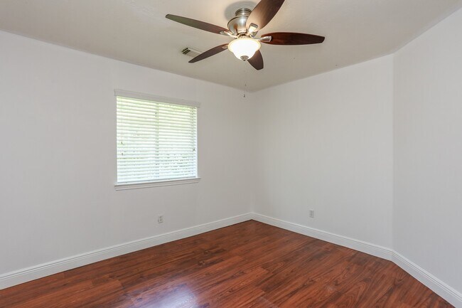 Building Photo - 1110 Cambrian Park Ct