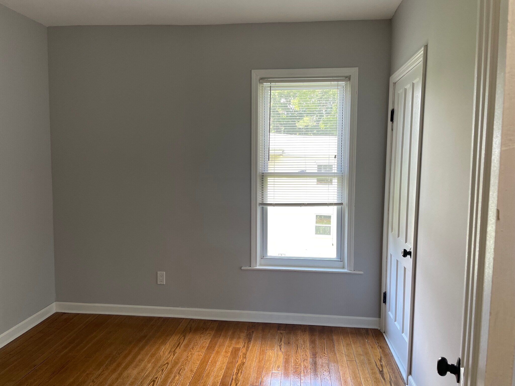 Bedroom - 500 2nd St