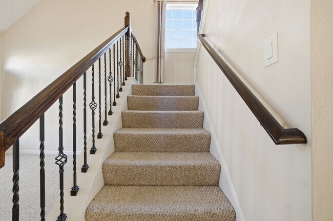 Building Photo - Quailshire Estates 4 Bed, 2.5 Bath Home in Chesapeake, VA