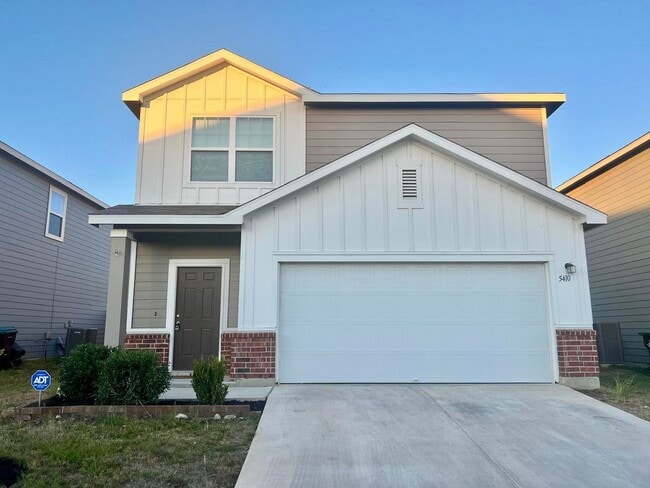 Primary Photo - 5410 Rue Girard