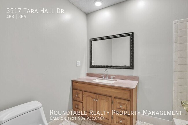 Building Photo - 3917 Tara Hall Dr