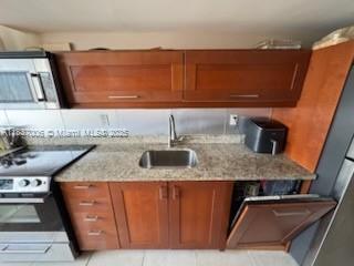Building Photo - 250 180th Dr