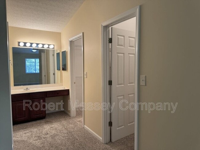 Building Photo - 5301 Pacer Ln