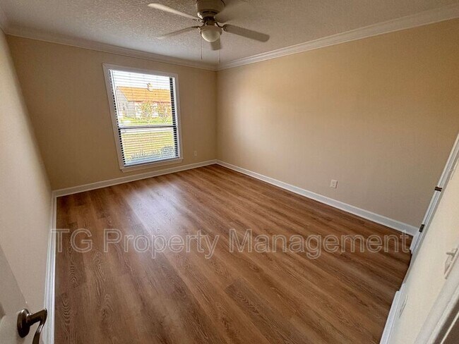 Building Photo - 7823 Fawn Brook Cir E