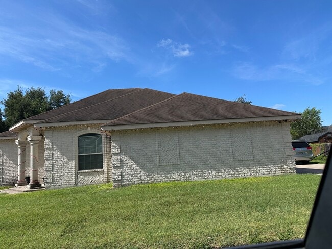 Building Photo - 4007 Zuley St