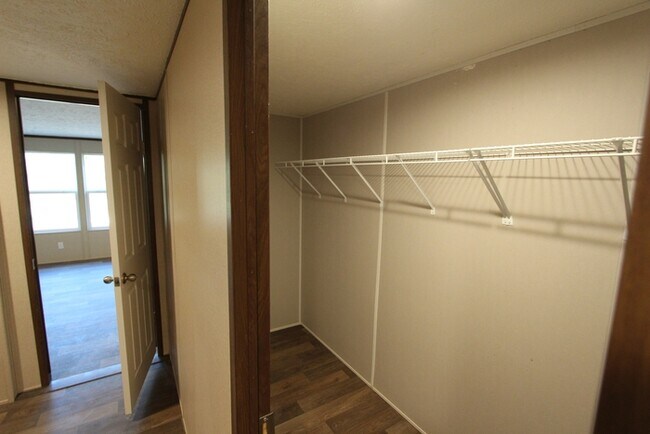 Building Photo - 3091 Shannon Rd