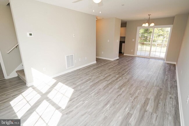 Building Photo - 2005 S Old Mill Dr