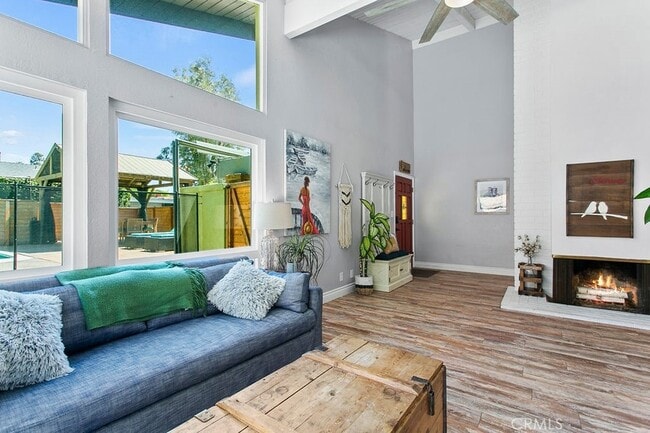 Building Photo - 24585 Overlake
