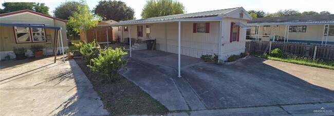Primary Photo - 1304 Breezy Dr