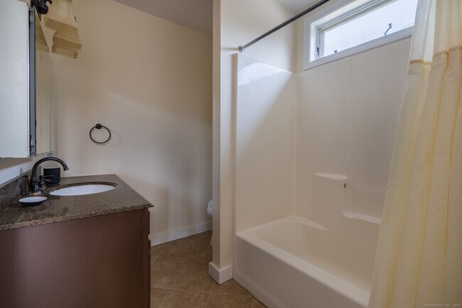 Building Photo - 916 Reef Rd