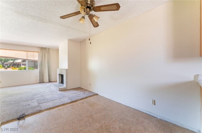 Building Photo - 237 Greenbriar Townhouse Way