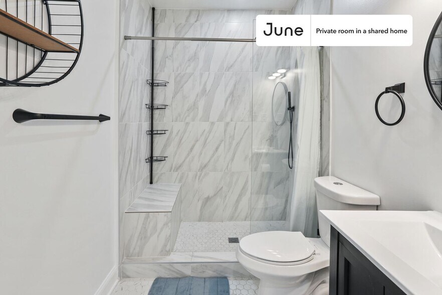 Building Photo - Room in Shared 5 bed/3.5 bath home