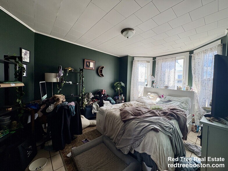 Building Photo - 116 Webster St