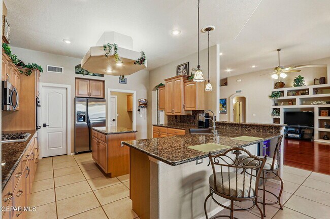 Building Photo - 312 Desert Garden Dr