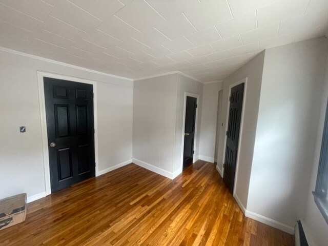 Building Photo - 353 Laurel St