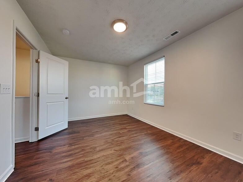 Building Photo - 5722 Jo Anne Rose Ct