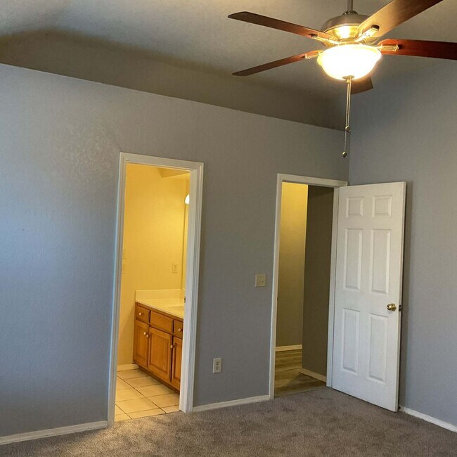 Building Photo - Welcome home!