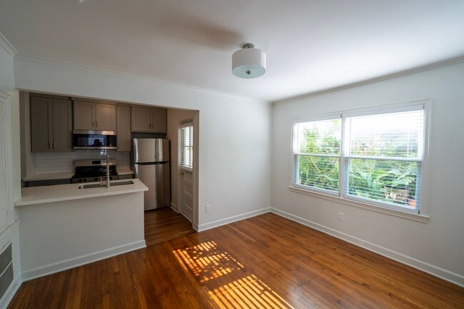 Building Photo - 1917 Prospect St