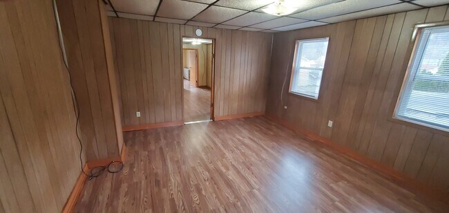 Building Photo - 530 Naylor Rd