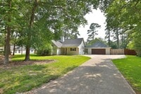 Building Photo - 22719 Rainfern Dr