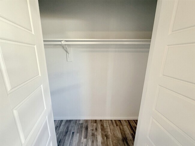 Building Photo - 805 Exeter St