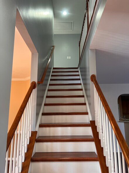 Building Photo - 4700 Porchaven Ln