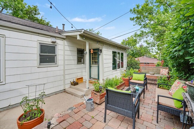 Building Photo - Charming Golden Retreat with a Backyard Oasis, Garden Dreams & Bonus Loft Office!