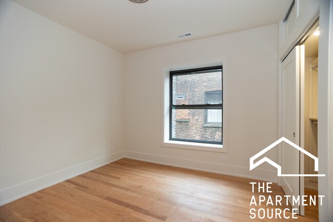 Building Photo - 652 W Gordon Terrace