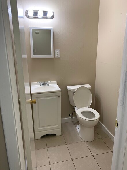 Half Bath - 1120 Lincoln Avenue