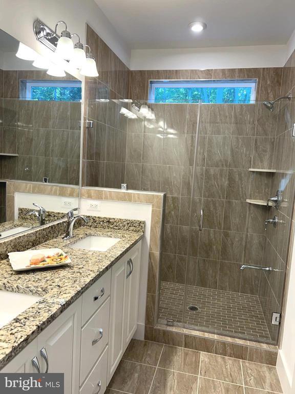Building Photo - 8708 Southrun Ct