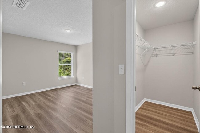 Building Photo - 129 Wellwood Ln