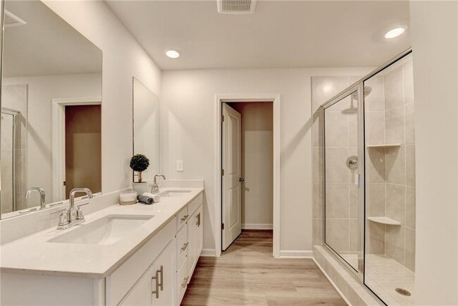 Building Photo - 2357 Whitworth St