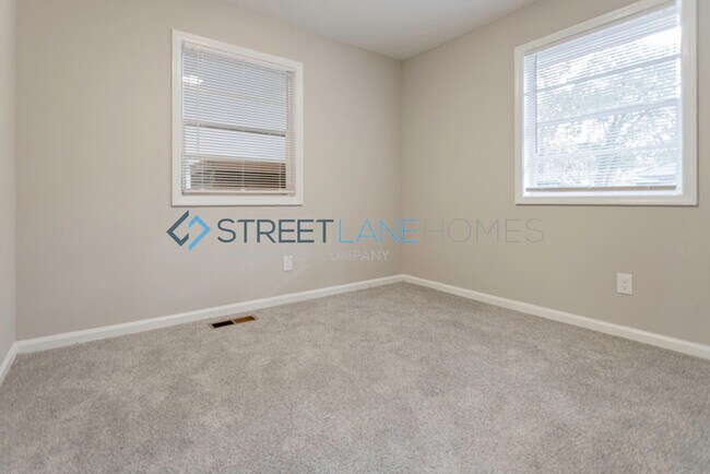 Building Photo - NOW OFFERING HALF OFF THE FIRST FULL MONTH...